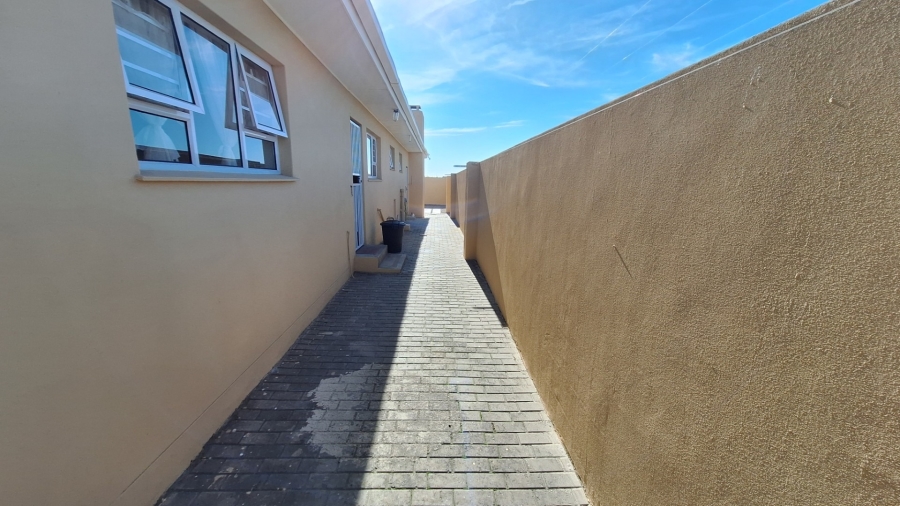 4 Bedroom Property for Sale in Port Owen Western Cape